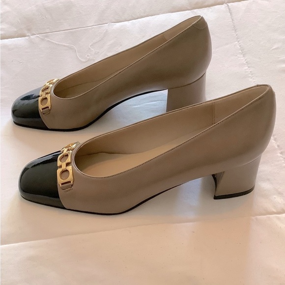 Never worn taupe & black work, chunky heel shoes - Picture 3 of 4